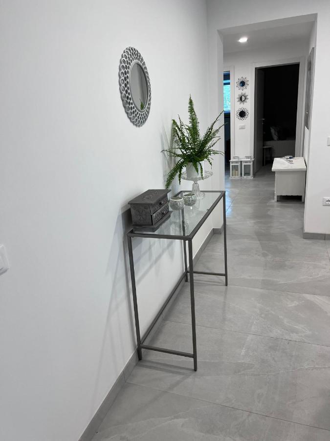 Appartamento Casa Roby 蒙特卡蒂尼泰尔梅 外观 照片